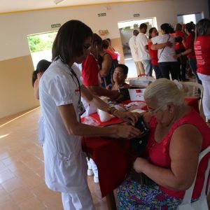 Secretaria Municipal de Saúde realiza ação de conscientização para a Campanha Dezembro Vermelho (24) Secretaria Municipal de Saúde realiza ação de conscientização para a Campanha Dezembro Vermelho (24)