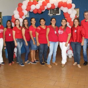 Secretaria Municipal de Saúde realiza ação de conscientização para a Campanha Dezembro Vermelho (27) Secretaria Municipal de Saúde realiza ação de conscientização para a Campanha Dezembro Vermelho (27)