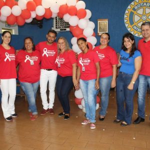 Secretaria Municipal de Saúde realiza ação de conscientização para a Campanha Dezembro Vermelho (29) Secretaria Municipal de Saúde realiza ação de conscientização para a Campanha Dezembro Vermelho (29)