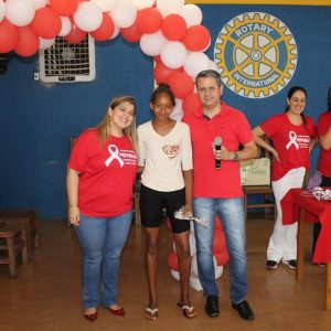 Secretaria Municipal de Saúde realiza ação de conscientização para a Campanha Dezembro Vermelho (7) Secretaria Municipal de Saúde realiza ação de conscientização para a Campanha Dezembro Vermelho (7)