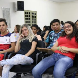 Secretaria de Desenvolvimento Social promove lançamento do Programa ACESSUAS Trabalho em Santa Vitória Secretaria de Desenvolvimento Social promove lançamento do Programa ACESSUAS Trabalho em Santa Vitória