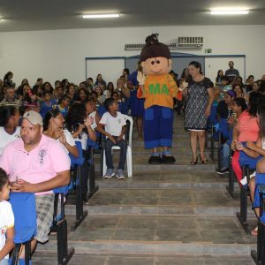 Solenidade de Encerramento do Projeto Sanitaristas Mirins reúne alunos das escolas municipais no Centro de Convenções Solenidade de Encerramento do Projeto Sanitaristas Mirins reúne alunos das escolas municipais no Centro de Convenções