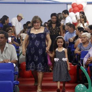 mais de 90 alunos recebem diploma da Educação Infantil da Escola Municipal São José (13)