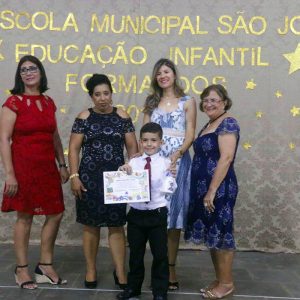 mais de 90 alunos recebem diploma da Educação Infantil da Escola Municipal São José (43)