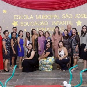 mais de 90 alunos recebem diploma da Educação Infantil da Escola Municipal São José (57)