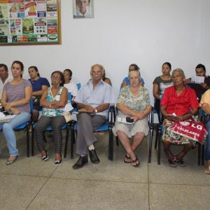 Janeiro Branco é tema abordado na reunião mensal do CRAS, no PSF e em programa de rádio Janeiro Branco é tema abordado na reunião mensal do CRAS, no PSF e em programa de rádio