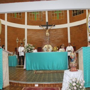 Missa de despedida dos 15 anos de atuação do Padre Fernando na Paróquia Nossa Senhora das Vitórias (3) Missa de despedida dos 15 anos de atuação do Padre Fernando na Paróquia Nossa Senhora das Vitórias (3)