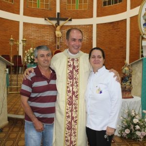 Missa de despedida dos 15 anos de atuação do Padre Fernando na Paróquia Nossa Senhora das Vitórias (44) Missa de despedida dos 15 anos de atuação do Padre Fernando na Paróquia Nossa Senhora das Vitórias (44)