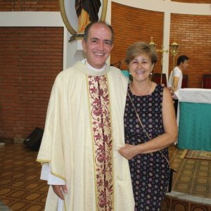 Missa de despedida dos 15 anos de atuação do Padre Fernando na Paróquia Nossa Senhora das Vitórias (47) Missa de despedida dos 15 anos de atuação do Padre Fernando na Paróquia Nossa Senhora das Vitórias (47)