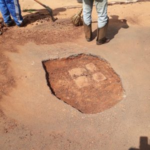 Prefeitura de Santa Vitória intensifica Operação Tapa-buracos (12) Prefeitura de Santa Vitória intensifica Operação Tapa-buracos (12)