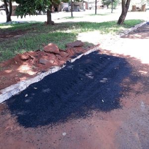 Prefeitura de Santa Vitória intensifica Operação Tapa-buracos (21) Prefeitura de Santa Vitória intensifica Operação Tapa-buracos (21)