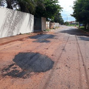 Prefeitura de Santa Vitória intensifica Operação Tapa-buracos (22) Prefeitura de Santa Vitória intensifica Operação Tapa-buracos (22)