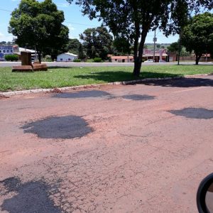 Prefeitura de Santa Vitória intensifica Operação Tapa-buracos (25) Prefeitura de Santa Vitória intensifica Operação Tapa-buracos (25)