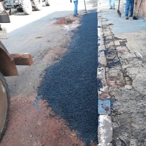 Prefeitura de Santa Vitória intensifica Operação Tapa-buracos (27) Prefeitura de Santa Vitória intensifica Operação Tapa-buracos (27)