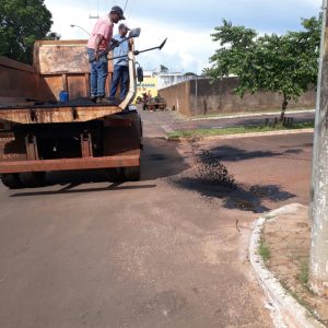 Prefeitura de Santa Vitória intensifica Operação Tapa-buracos (28) Prefeitura de Santa Vitória intensifica Operação Tapa-buracos (28)