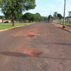 Prefeitura de Santa Vitória intensifica Operação Tapa-buracos (30) Prefeitura de Santa Vitória intensifica Operação Tapa-buracos (30)