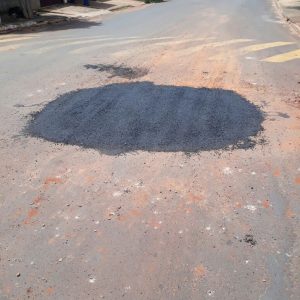 Prefeitura de Santa Vitória intensifica Operação Tapa-buracos (9) Prefeitura de Santa Vitória intensifica Operação Tapa-buracos (9)