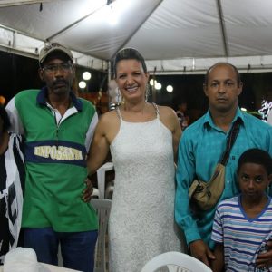 Santa Vitória comemora a chegada do Ano Novo com grande festa de Réveillon (10) Santa Vitória comemora a chegada do Ano Novo com grande festa de Réveillon (10)