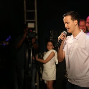 Santa Vitória comemora a chegada do Ano Novo com grande festa de Réveillon (18) Santa Vitória comemora a chegada do Ano Novo com grande festa de Réveillon (18)