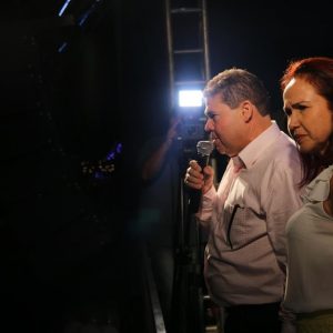 Santa Vitória comemora a chegada do Ano Novo com grande festa de Réveillon (19) Santa Vitória comemora a chegada do Ano Novo com grande festa de Réveillon (19)