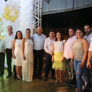 Santa Vitória comemora a chegada do Ano Novo com grande festa de Réveillon (31) Santa Vitória comemora a chegada do Ano Novo com grande festa de Réveillon (31)