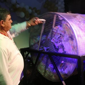 Santa Vitória comemora a chegada do Ano Novo com grande festa de Réveillon (32) Santa Vitória comemora a chegada do Ano Novo com grande festa de Réveillon (32)