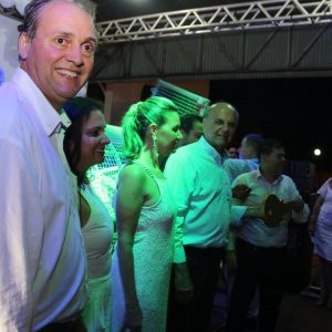 Santa Vitória comemora a chegada do Ano Novo com grande festa de Réveillon (35) Santa Vitória comemora a chegada do Ano Novo com grande festa de Réveillon (35)