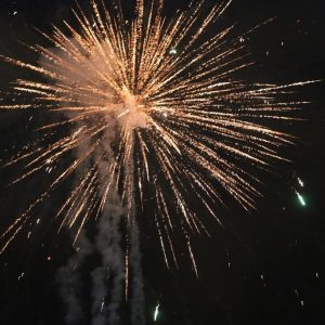 Santa Vitória comemora a chegada do Ano Novo com grande festa de Réveillon (50) Santa Vitória comemora a chegada do Ano Novo com grande festa de Réveillon (50)