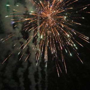 Santa Vitória comemora a chegada do Ano Novo com grande festa de Réveillon (52) Santa Vitória comemora a chegada do Ano Novo com grande festa de Réveillon (52)