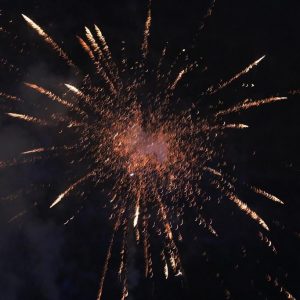 Santa Vitória comemora a chegada do Ano Novo com grande festa de Réveillon (54) Santa Vitória comemora a chegada do Ano Novo com grande festa de Réveillon (54)