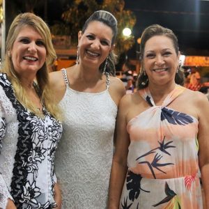 Santa Vitória comemora a chegada do Ano Novo com grande festa de Réveillon (7) Santa Vitória comemora a chegada do Ano Novo com grande festa de Réveillon (7)