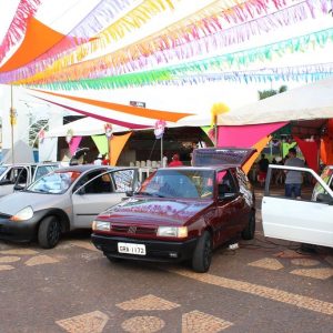 Banda PaQua anima os foliões na segunda noite do Carnaval Santa Vitória 2018 (10) Banda PaQua anima os foliões na segunda noite do Carnaval Santa Vitória 2018 (10)