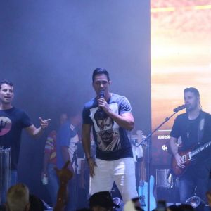 Banda PaQua anima os foliões na segunda noite do Carnaval Santa Vitória 2018 (112) Banda PaQua anima os foliões na segunda noite do Carnaval Santa Vitória 2018 (112)