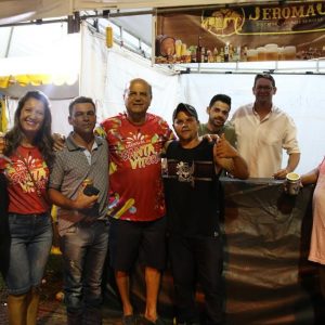 Banda PaQua anima os foliões na segunda noite do Carnaval Santa Vitória 2018 (42) Banda PaQua anima os foliões na segunda noite do Carnaval Santa Vitória 2018 (42)