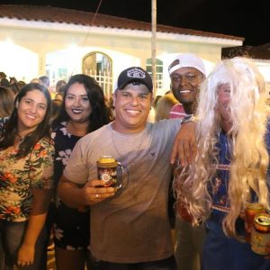 Banda PaQua anima os foliões na segunda noite do Carnaval Santa Vitória 2018 (86) Banda PaQua anima os foliões na segunda noite do Carnaval Santa Vitória 2018 (86)
