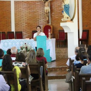 Celebrações, nas igrejas, acolhem novos párocos e reforçam compromisso com a comunidade católica de Santa Vitória (20) Celebrações, nas igrejas, acolhem novos párocos e reforçam compromisso com a comunidade católica de Santa Vitória (20)