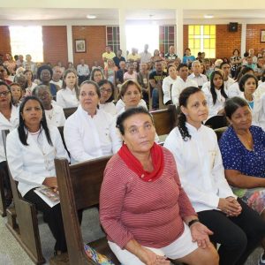 Celebrações, nas igrejas, acolhem novos párocos e reforçam compromisso com a comunidade católica de Santa Vitória (63) Celebrações, nas igrejas, acolhem novos párocos e reforçam compromisso com a comunidade católica de Santa Vitória (63)