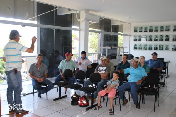 Conselho Municipal de Desenvolvimento Rural Sustentável reúne mensalmente em Santa Vitória