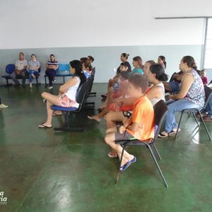 Equipe do CRAS realiza reunião do Bolsa Família no Bairro Vila Rica e no distrito de Chaveslândia (7) Equipe do CRAS realiza reunião do Bolsa Família no Bairro Vila Rica e no distrito de Chaveslândia (7)
