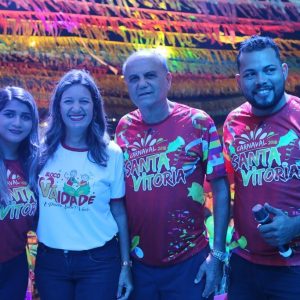 Foliões aproveitam o terceiro dia do Carnaval Santa Vitória 2018 (27) Foliões aproveitam o terceiro dia do Carnaval Santa Vitória 2018 (27)