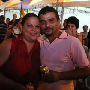 Foliões aproveitam o terceiro dia do Carnaval Santa Vitória 2018 (45) Foliões aproveitam o terceiro dia do Carnaval Santa Vitória 2018 (45)