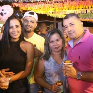 Foliões aproveitam o terceiro dia do Carnaval Santa Vitória 2018 (62) Foliões aproveitam o terceiro dia do Carnaval Santa Vitória 2018 (62)