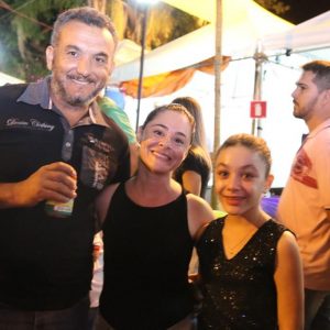 Foliões aproveitam o terceiro dia do Carnaval Santa Vitória 2018 (64) Foliões aproveitam o terceiro dia do Carnaval Santa Vitória 2018 (64)