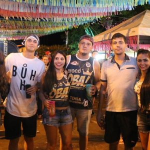 Foliões aproveitam o terceiro dia do Carnaval Santa Vitória 2018 (65) Foliões aproveitam o terceiro dia do Carnaval Santa Vitória 2018 (65)