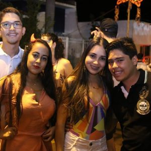 Foliões aproveitam o terceiro dia do Carnaval Santa Vitória 2018 (69) Foliões aproveitam o terceiro dia do Carnaval Santa Vitória 2018 (69)