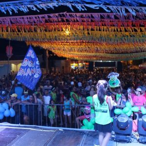 Foliões aproveitam o terceiro dia do Carnaval Santa Vitória 2018 (74) Foliões aproveitam o terceiro dia do Carnaval Santa Vitória 2018 (74)