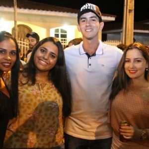 Foliões aproveitam o terceiro dia do Carnaval Santa Vitória 2018 (77) Foliões aproveitam o terceiro dia do Carnaval Santa Vitória 2018 (77)