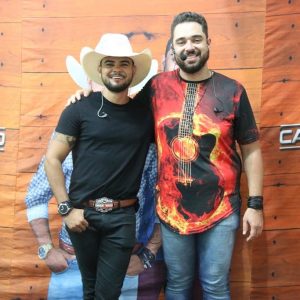 Foliões aproveitam o terceiro dia do Carnaval Santa Vitória 2018 (97) Foliões aproveitam o terceiro dia do Carnaval Santa Vitória 2018 (97)