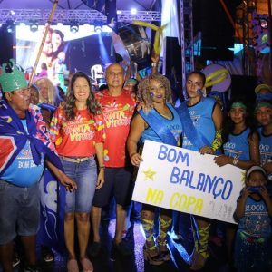 Os Influentes encerram o Carnaval Santa Vitória 2018 com mistura de ritmos (2) Os Influentes encerram o Carnaval Santa Vitória 2018 com mistura de ritmos (2)