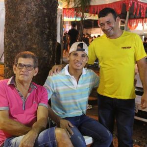 Os Influentes encerram o Carnaval Santa Vitória 2018 com mistura de ritmos (24) Os Influentes encerram o Carnaval Santa Vitória 2018 com mistura de ritmos (24)